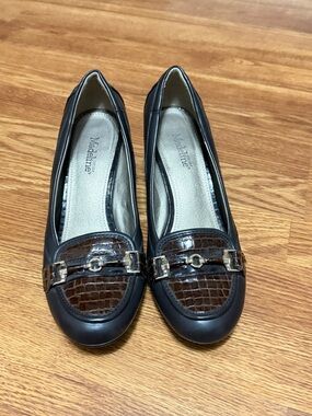 Madeline Stuart Paisley Brown Heels Size 9M